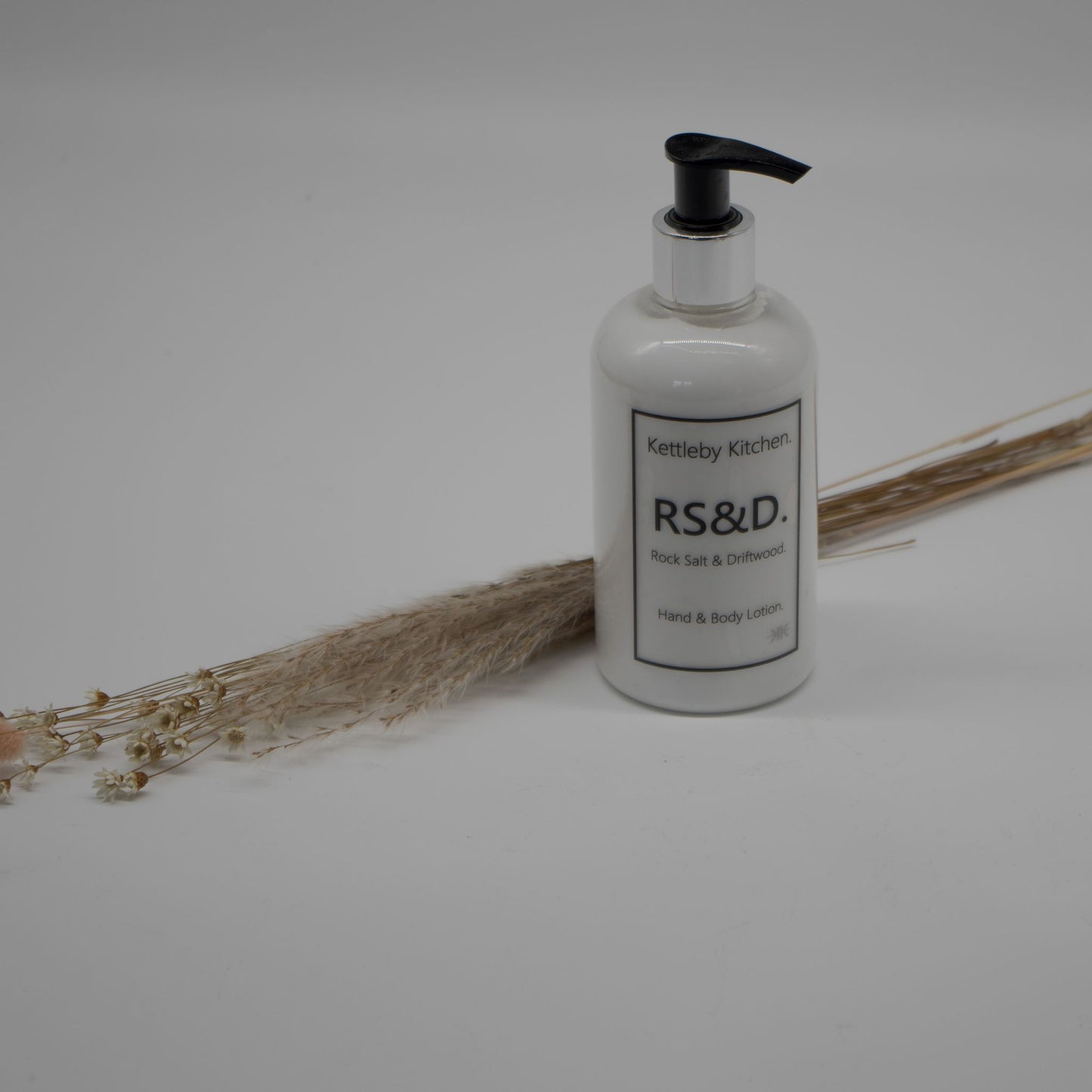 Rock salt & driftwood hand & body lotion